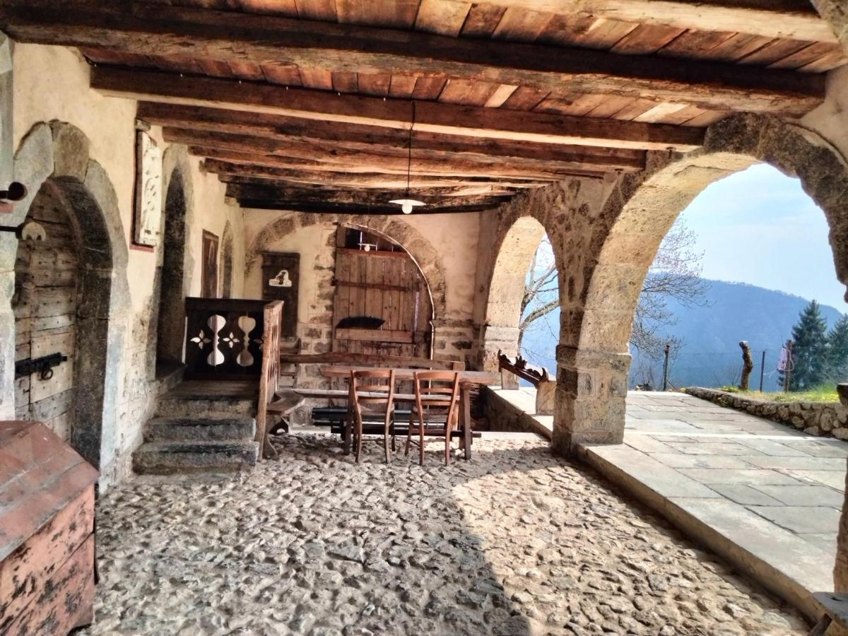 Dossena Dimora Storica Al Lac Conte Tomaselli Villa Madonna della Costa Luaran gambar