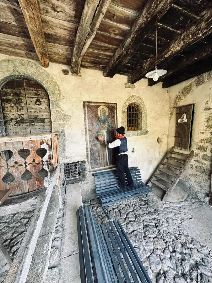 Dossena Dimora Storica Al Lac Conte Tomaselli Villa Madonna della Costa Luaran gambar
