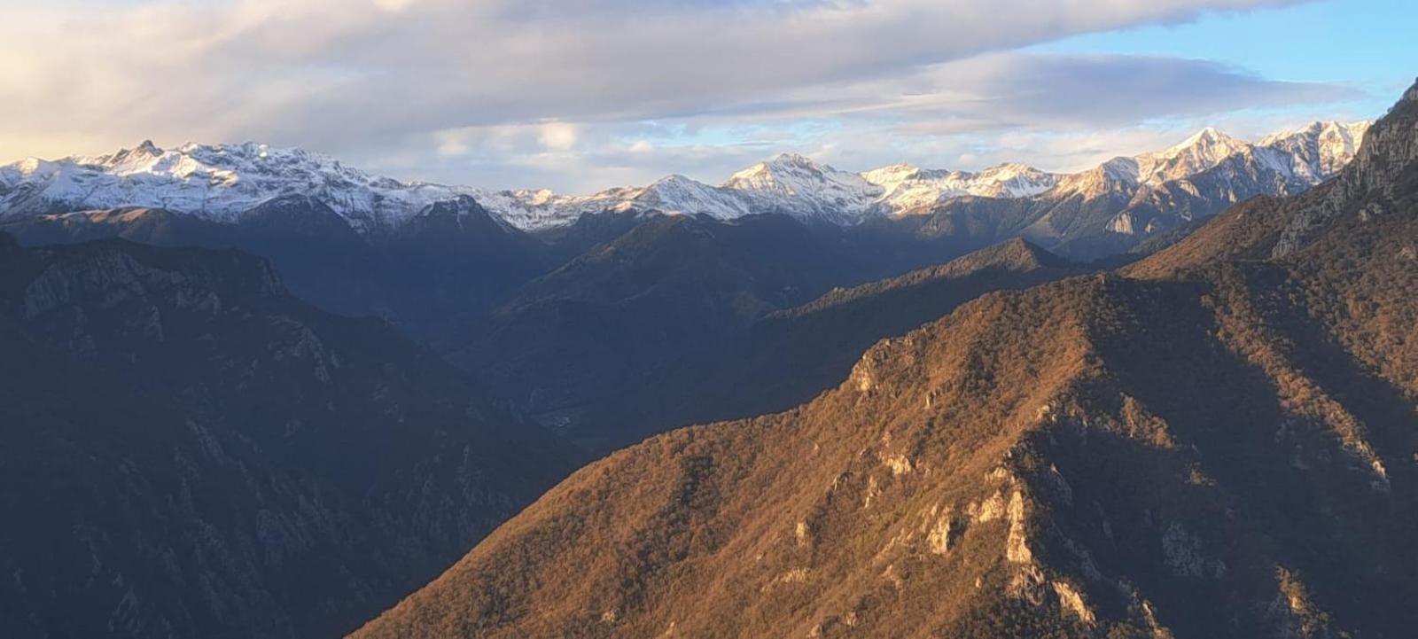 Dossena Dimora Storica Al Lac Conte Tomaselli Villa Madonna della Costa Luaran gambar