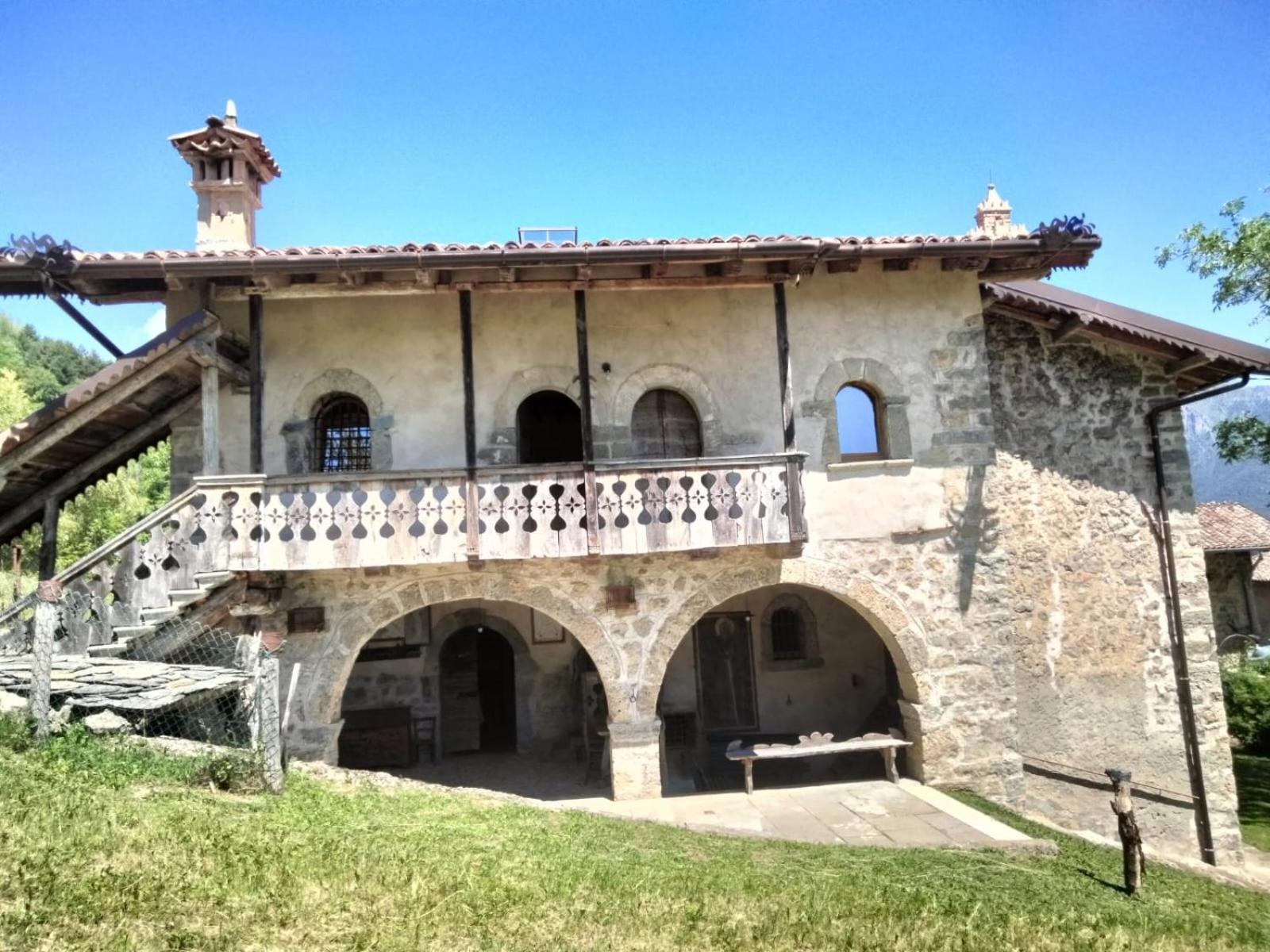 Dossena Dimora Storica Al Lac Conte Tomaselli Villa Madonna della Costa Luaran gambar