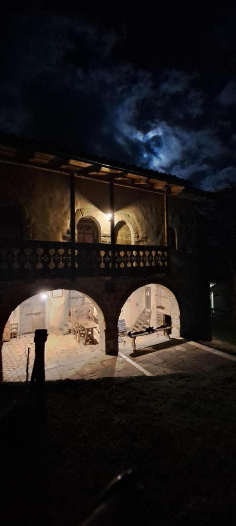 Dossena Dimora Storica Al Lac Conte Tomaselli Villa Madonna della Costa Luaran gambar